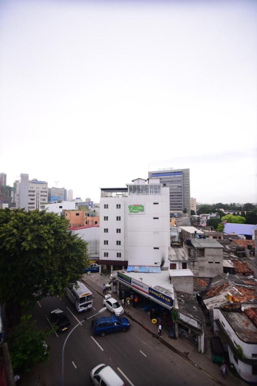 Thilhara Days Inn Colombo Exterior photo